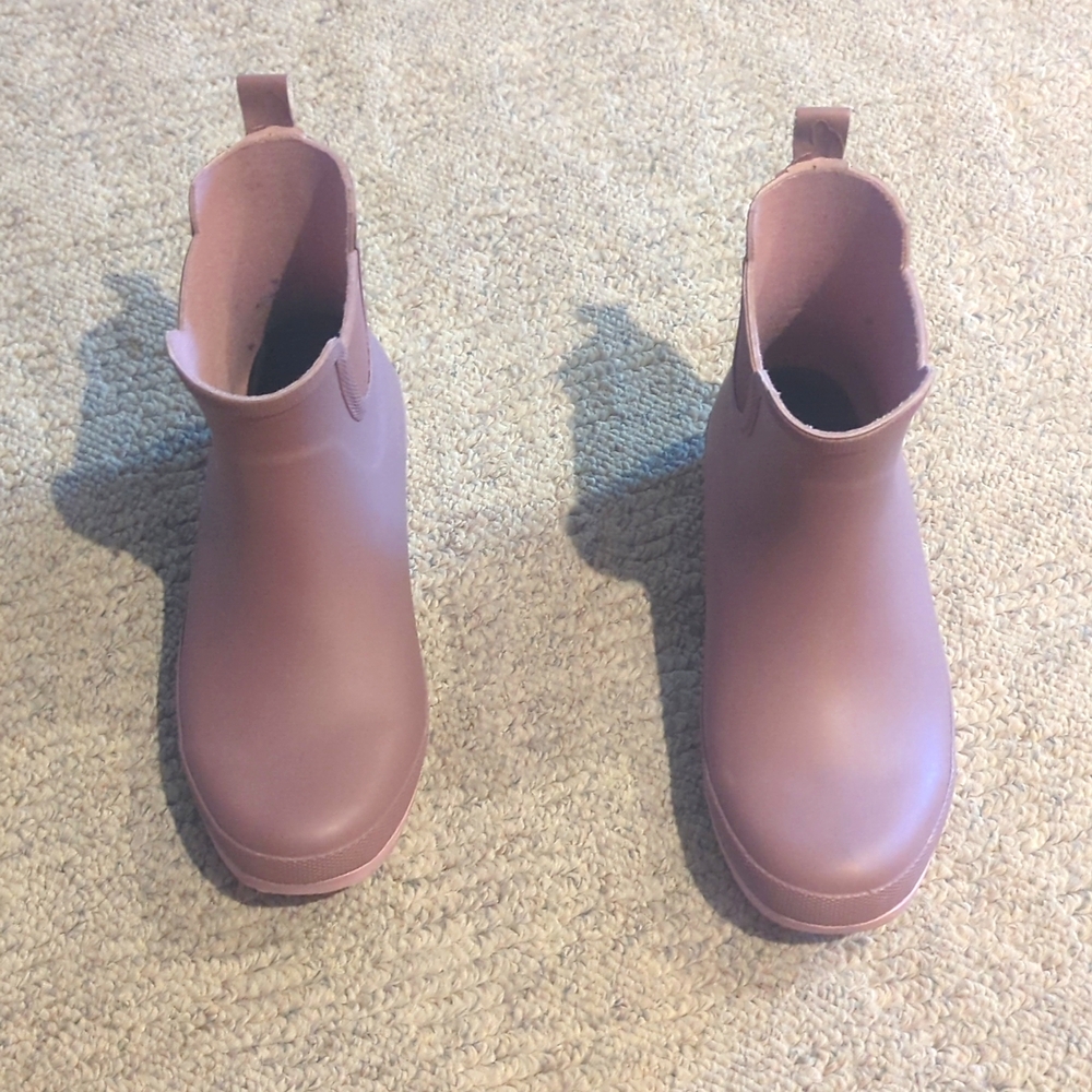 Hey girl by Corky's 8 rain boots
